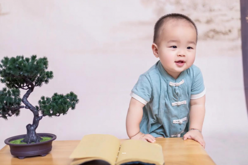 广州供卵包男孩宝宝发烧怎么降温